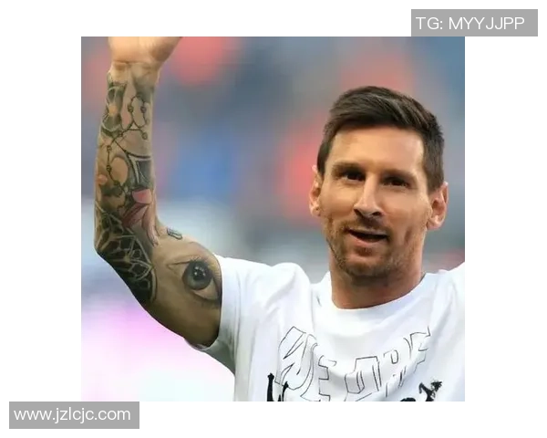 《绿茵传奇 足球巨星的奋斗与荣耀》 《绿茵传奇 足球巨星的奋斗与荣耀》