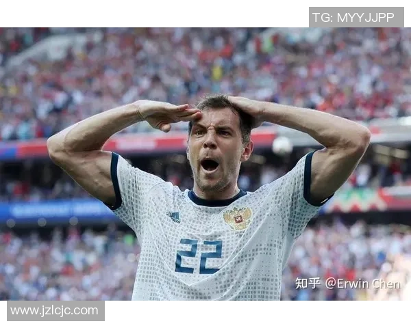 当足球球星走上街头平凡与激情在城市角落交织 当足球球星走上街头平凡与激情在城市角落交织